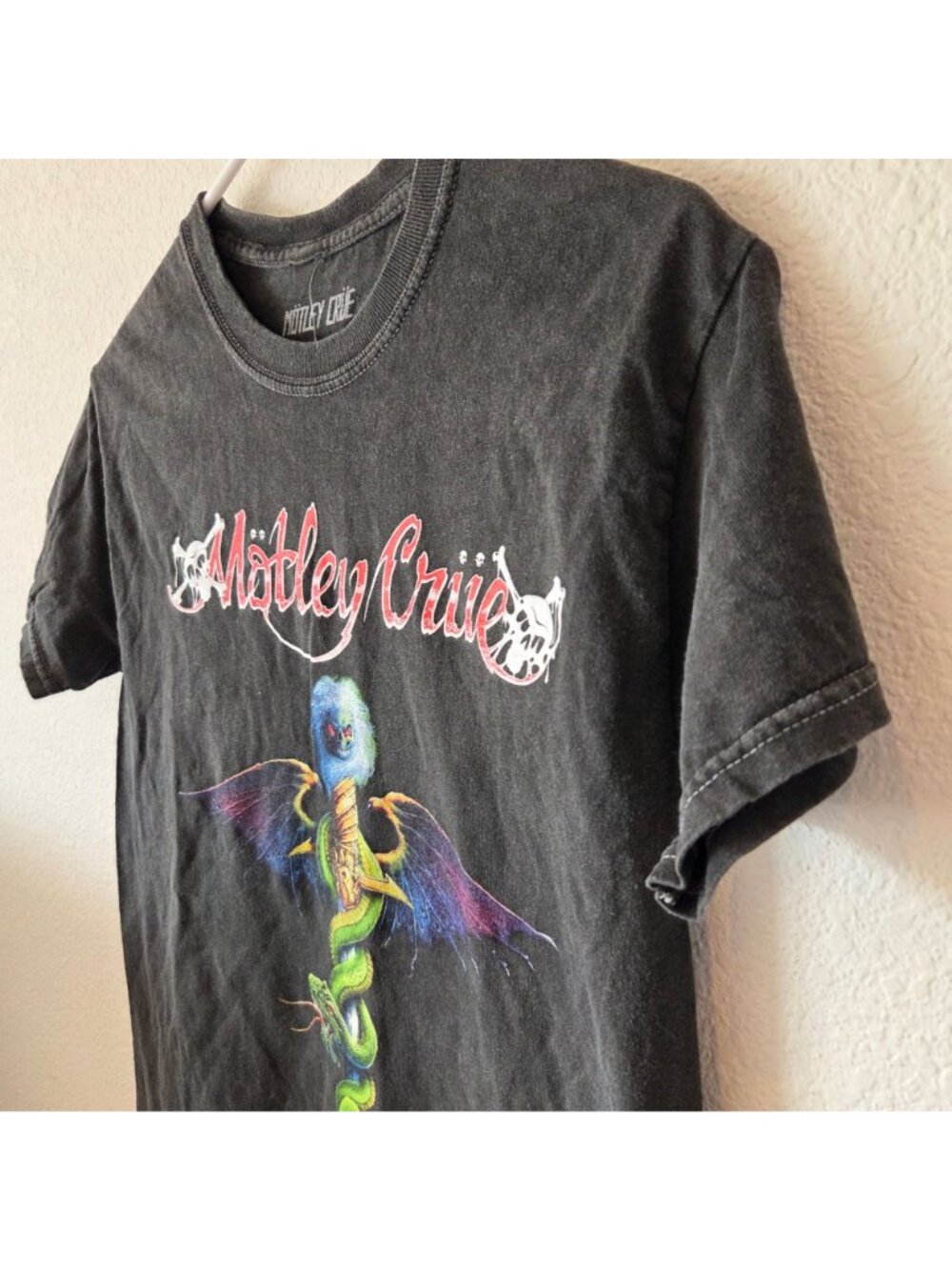 Urban Outfitters Sz Sm Motley Crüe Dr. Feelgood Graphic Tee Short Sleeve Cotton - Picture 2 of 6